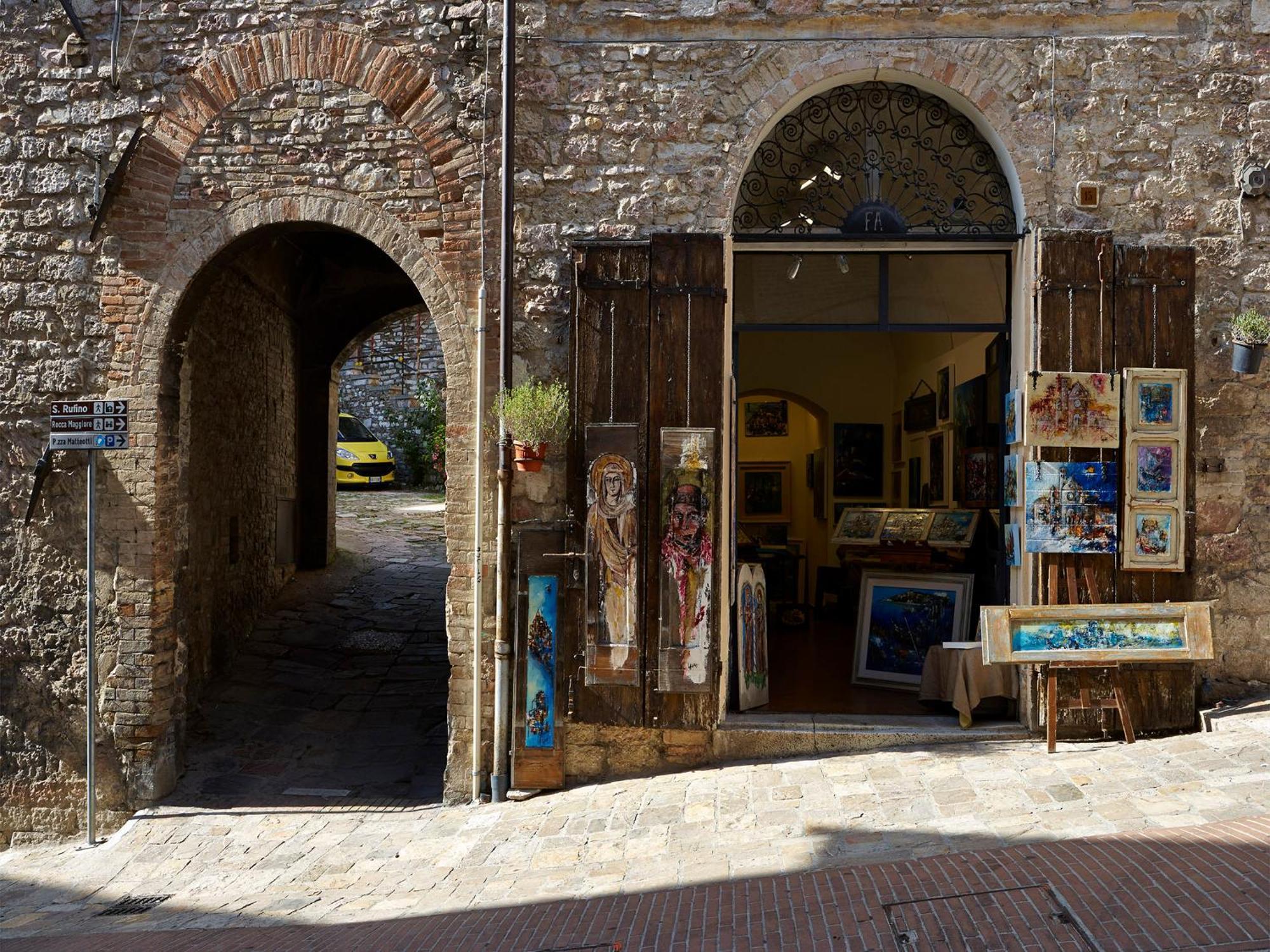 Il Cortile Di San Rufino Apartment Assisi Bagian luar foto