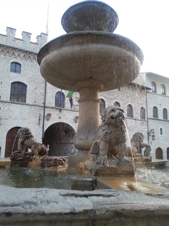 Il Cortile Di San Rufino Apartment Assisi Ruang foto