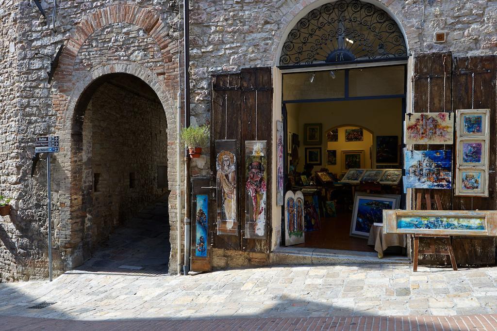 Il Cortile Di San Rufino Apartment Assisi Ruang foto